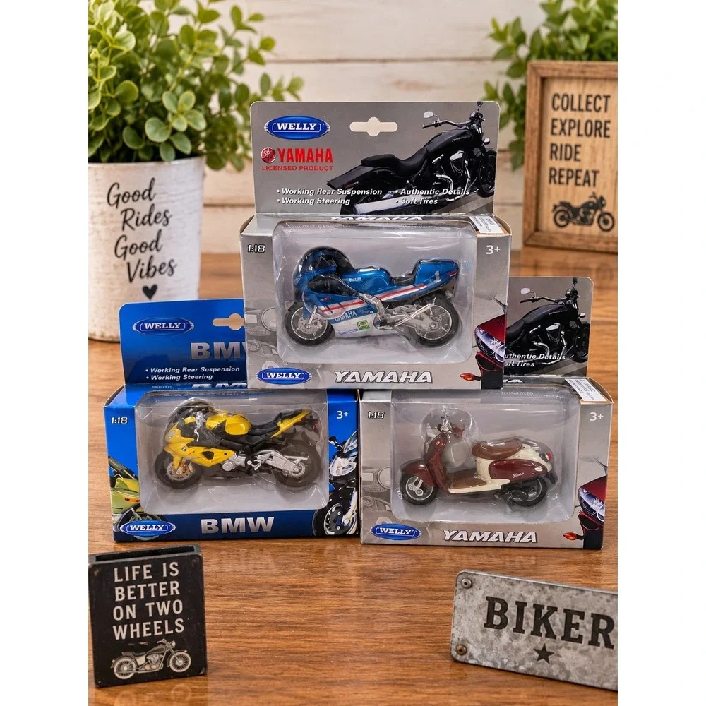 Welly 1:18 Diecast Motorcycle Lot of 3 Yamaha BMW Sport Bike Scooter NIB